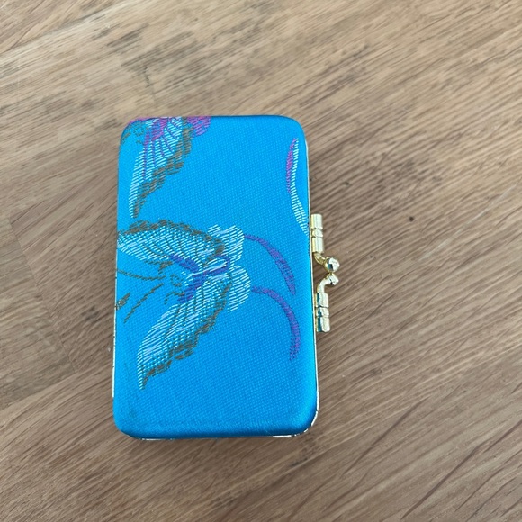 2 jewelry cases - hard shell cases perfect for travel and storage. NWOT. - Picture 6 of 11